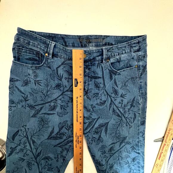 Soft Surroundings light wash Jeans Floral Leaf pattern PL Feminine  casual chic - Picture 6 of 10